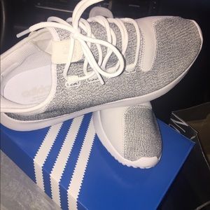 Adidas tubular shadow